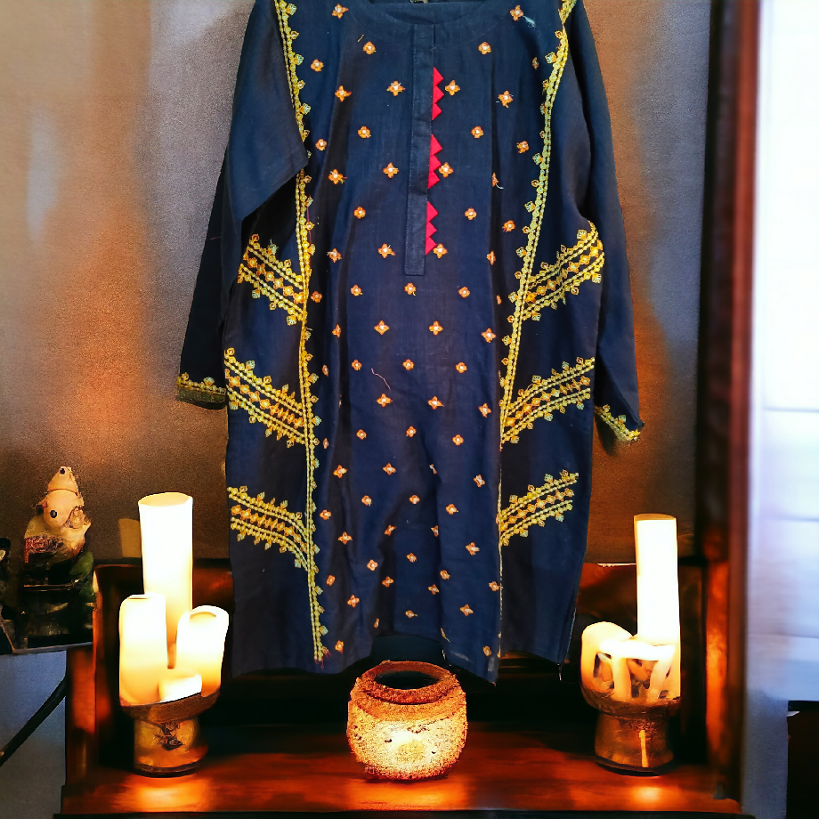 Khaddar 2-Piece Stitched Set with Embroidered Detailing