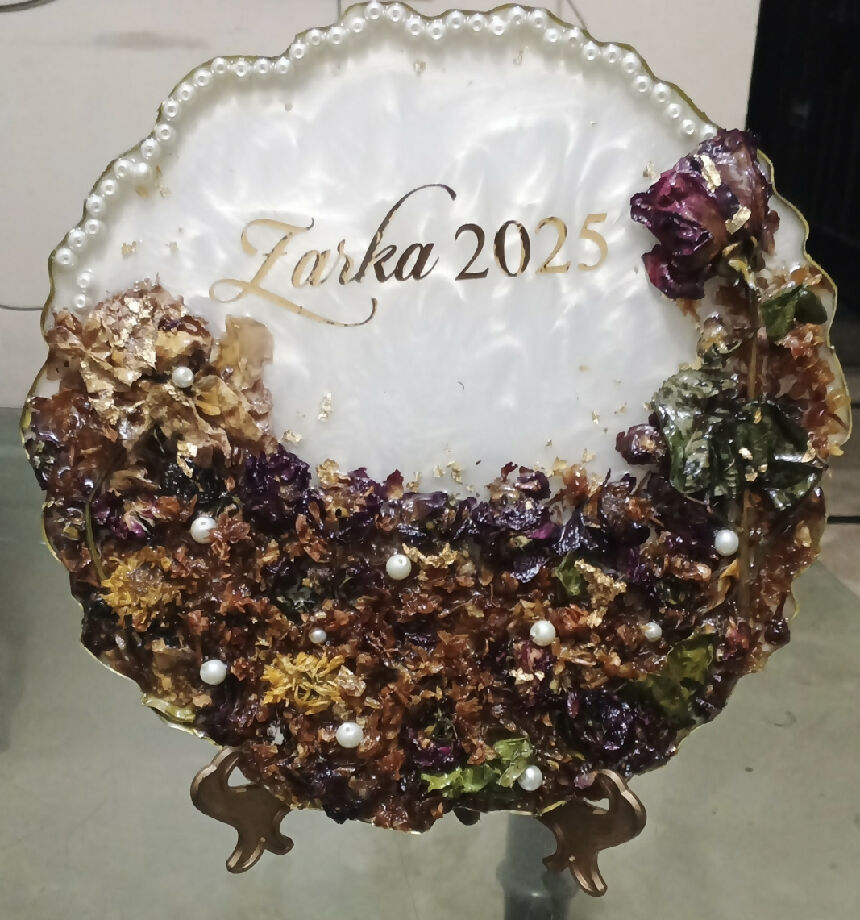 White elegance floral tray
