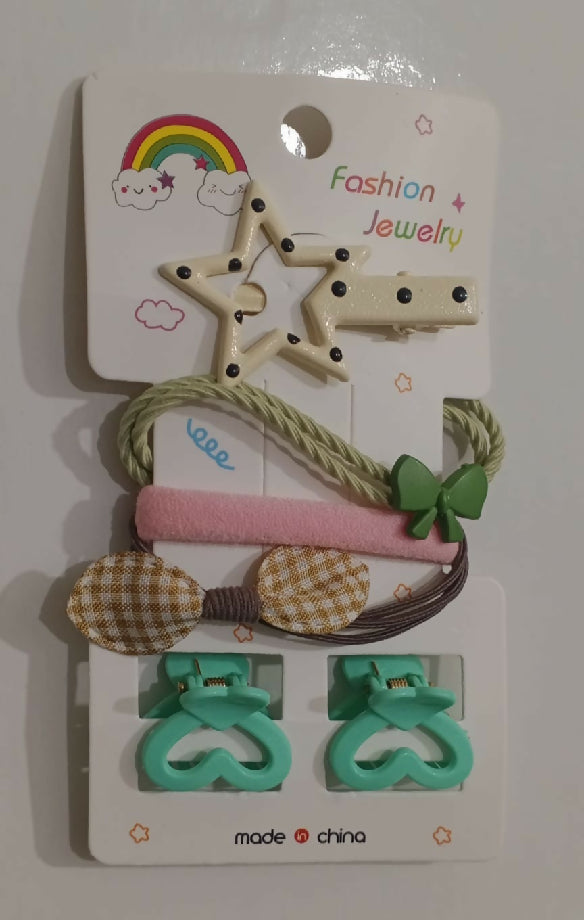 Hair styling card 1 star alligator pin,3 stylish ponies , 2 small catchers