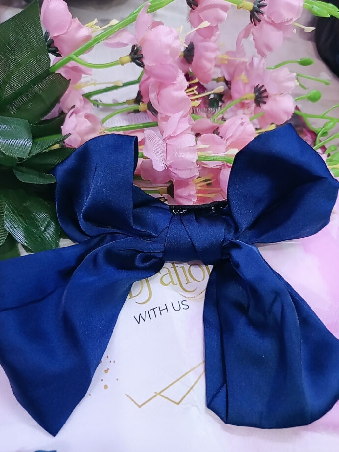 Silk bow hair clip