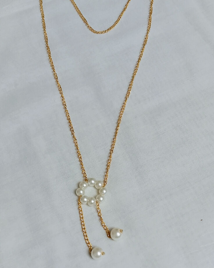 Handmade pearl necklace