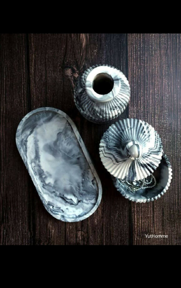 Concreate decoration piece