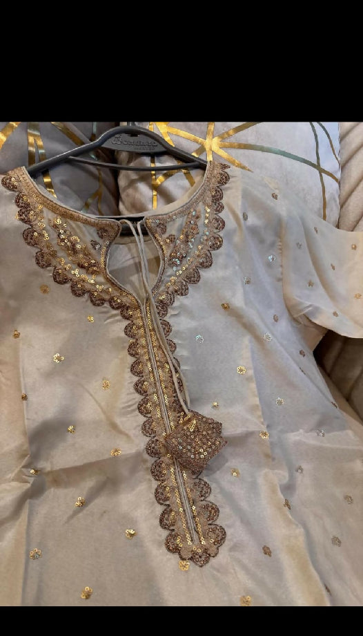 SEQUENCE Kattan embroidery shirt with farshi shalwar and organza duppata