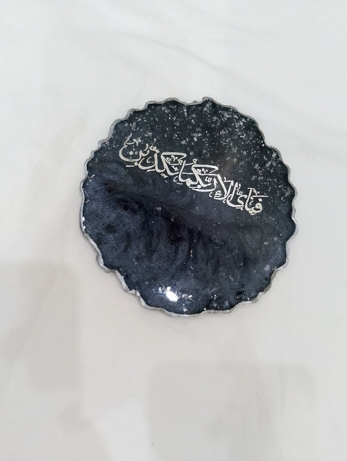 Resin plaque