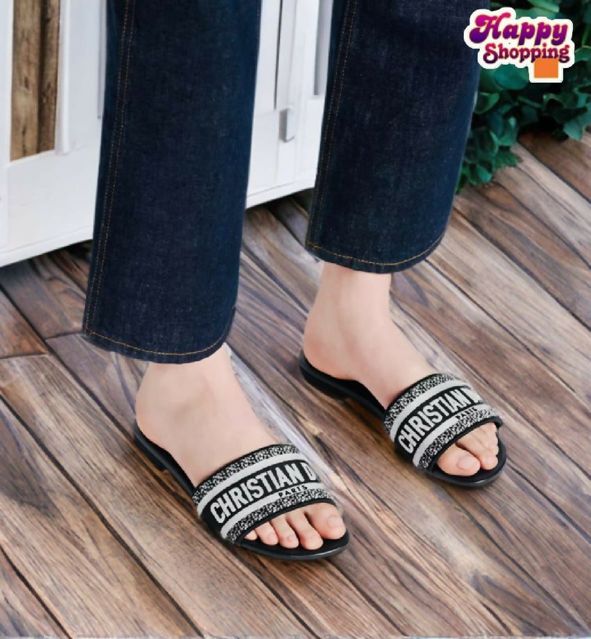 New arrivals combo deal (Christian Dior Slipper + Dior Hand Bag)