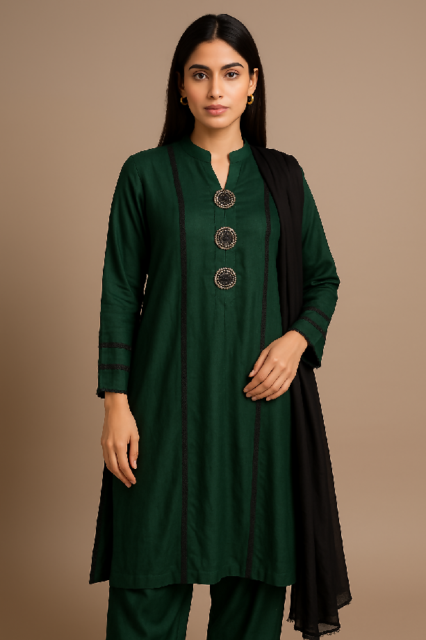 20250519_1051_Pakistani Shalwar Kameez Display_remix_01jvkhfh5zeq7sg509xkrwk1v0