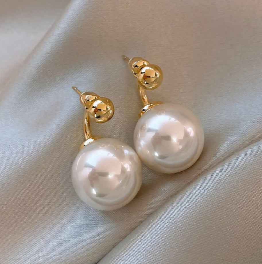White Pearl Gold Earring