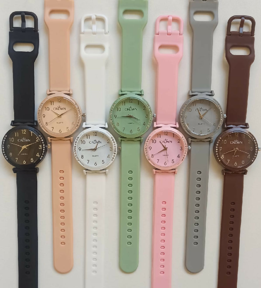 Woman strap watch