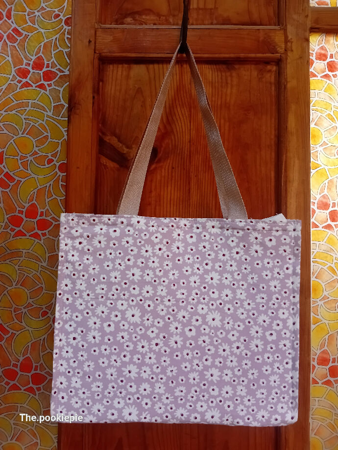 Lilac Daisy Tote Bag