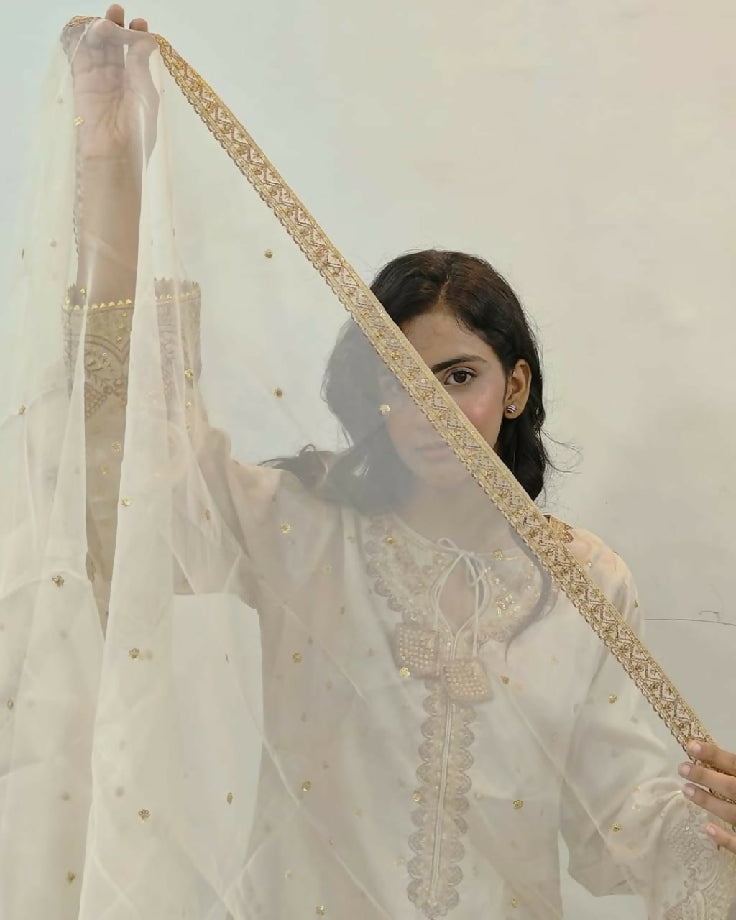 SEQUENCE Kattan embroidery shirt with farshi shalwar and organza duppata