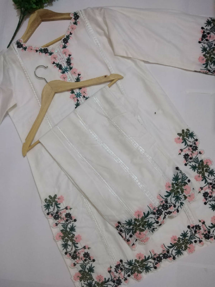 WhatsApp Image 2025-08-24 at 15.49.41 (2)