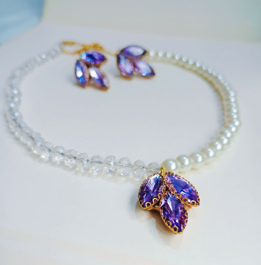 Handmade pearl & crystal nacklace set with purple stones