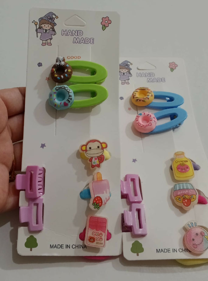 All in one 2 donut pins, 3 cute ponies,2 mini clips