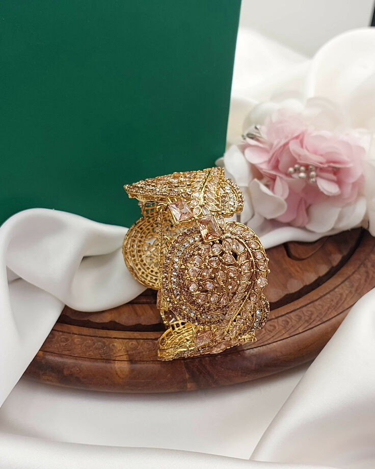 Zarkoon stone bangle