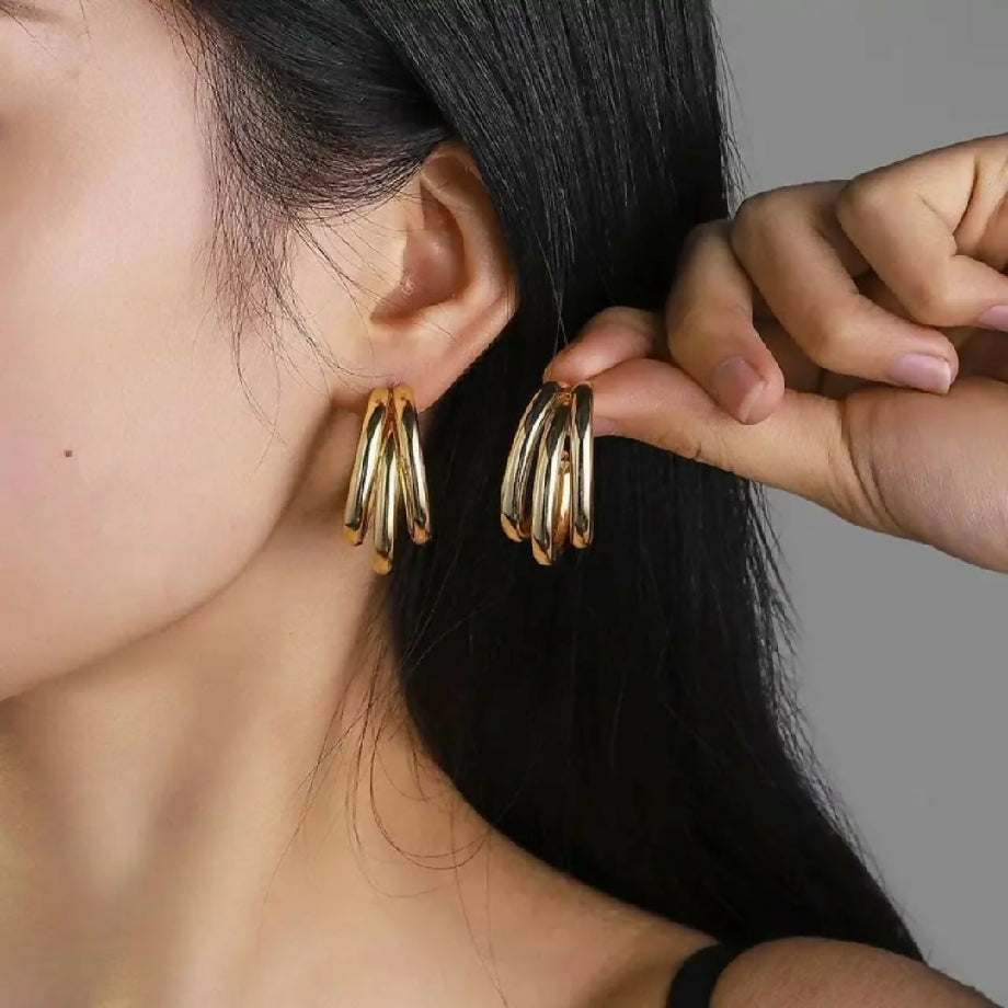 Tripod hoops ear rings