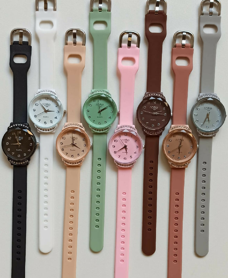 Woman strap watch
