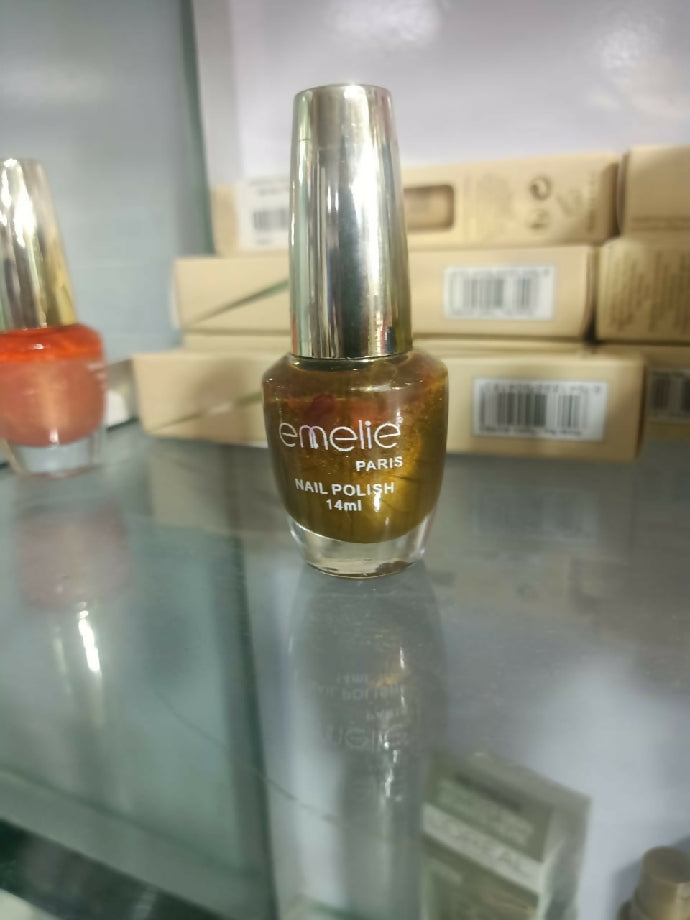 Emelie paris Nail Paint