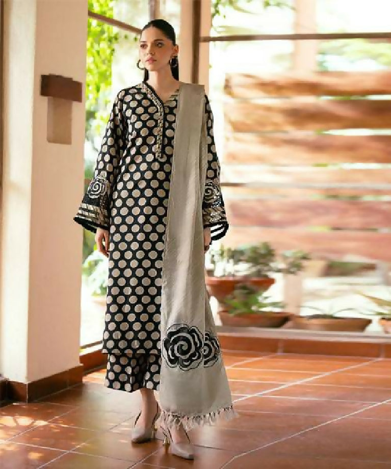 Luxury Embroidered 3PC Karandi Suit