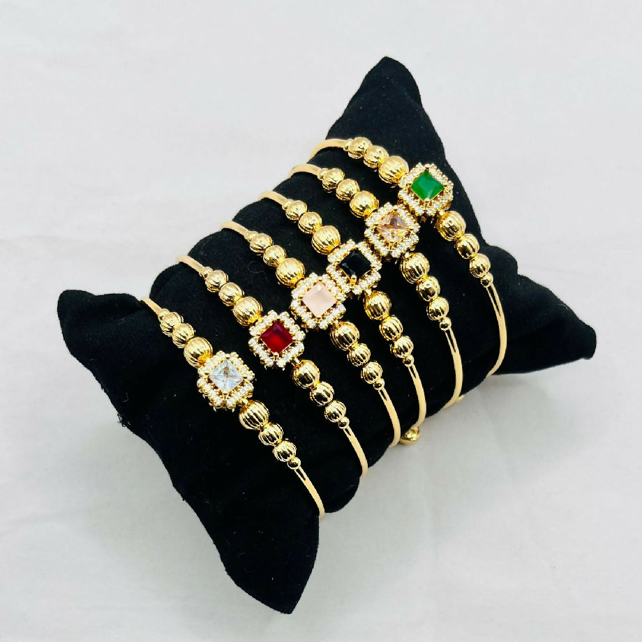 BEAUTIFUL HANDCUFFS ?