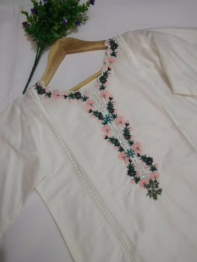 WhatsApp Image 2025-08-24 at 15.49.41 (1)