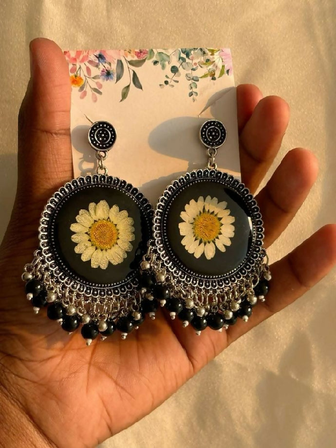 Elegant and Artistic Resin Jhumkay