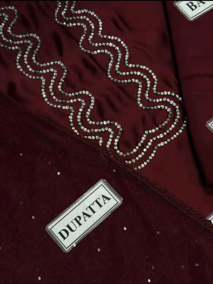 Hania Amir demanding dress