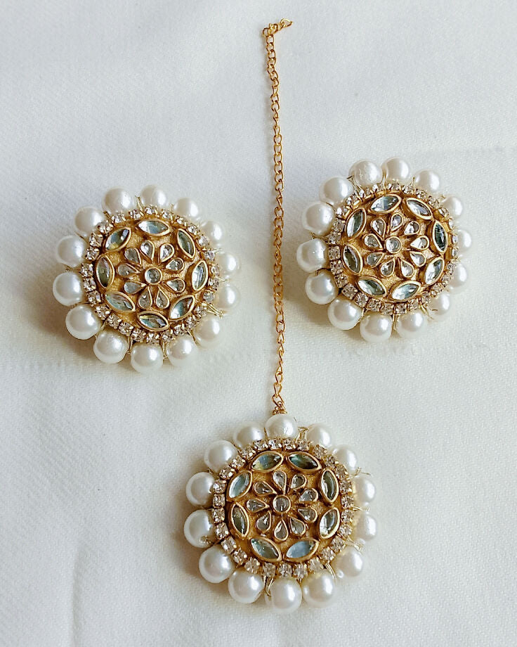 Handmade Kundans earrings and Tika Indian style jewelry