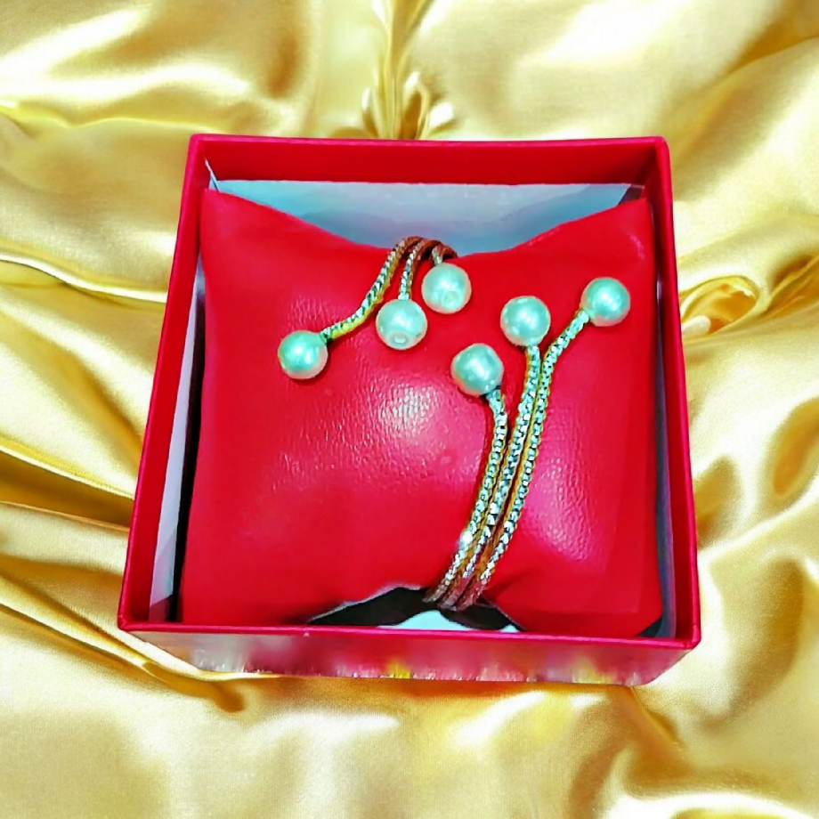 Adorable& unique pearl bracelet