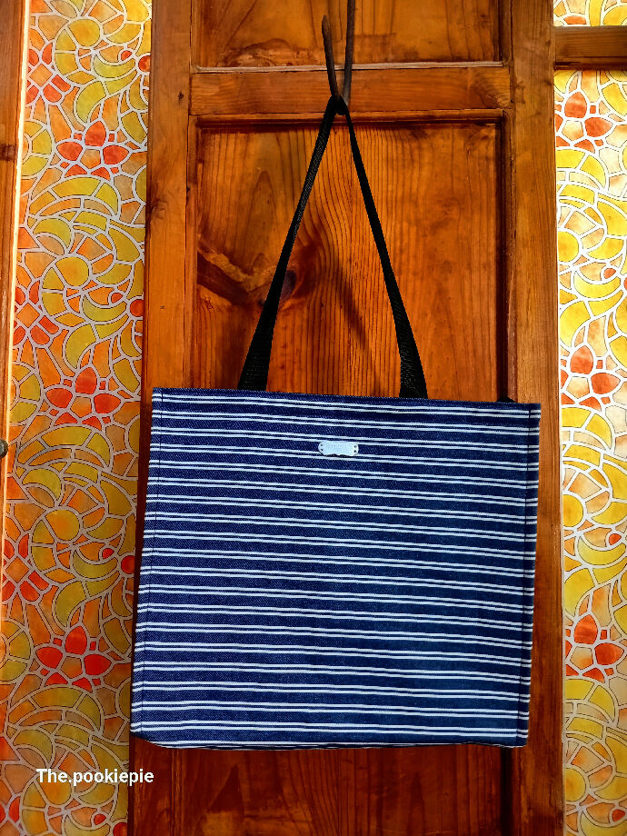 Denim tote bag with stripes design