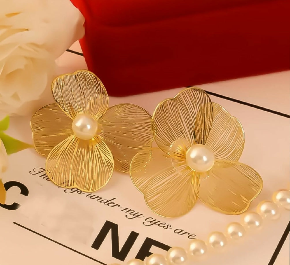 Flower metal earrings