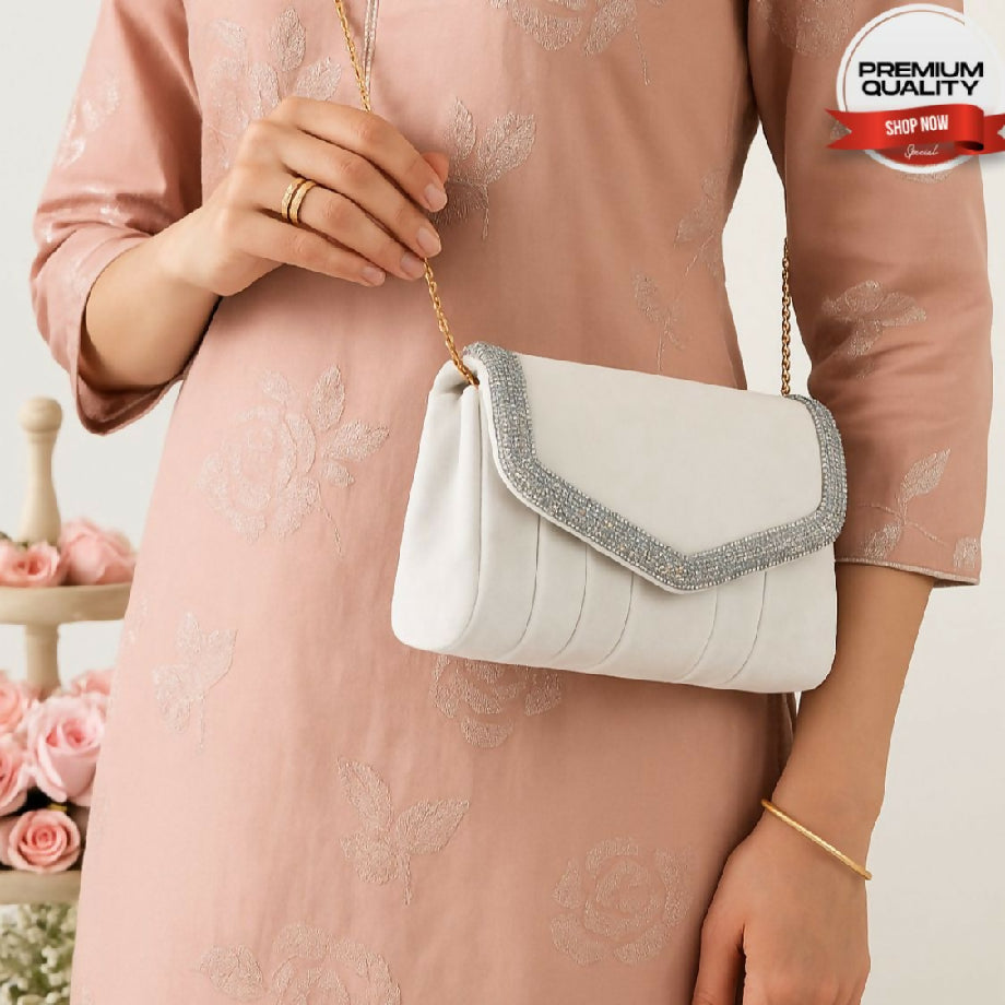 ? FANCY CLUTCH ? SIZE : 6" by 8" ✨ Stylish & Unique ✨*SIDE CROSS BODY* ✨ Supreme High Quality ✨ With Long Chain ✨ 1 Inside Pocket