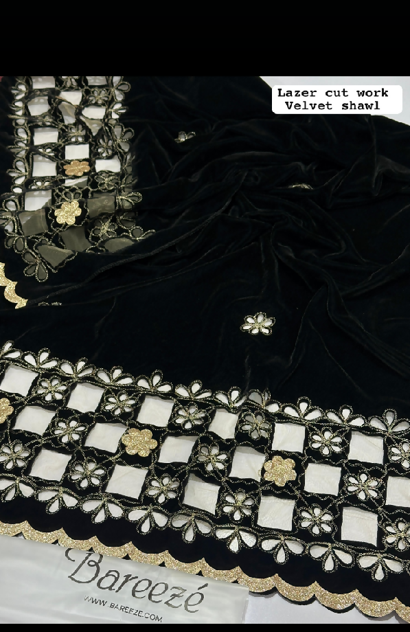 Velvet shawl