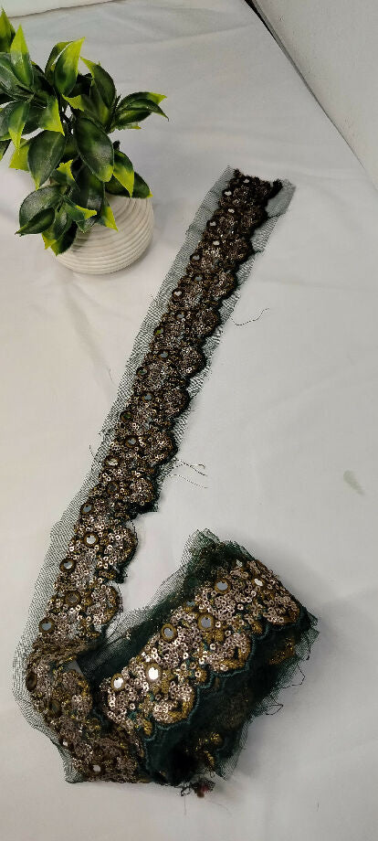 Dark green / zinc Lace