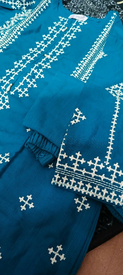 Elegant 2-Piece Stitched Khaddar Set with Intricate White Embroidery