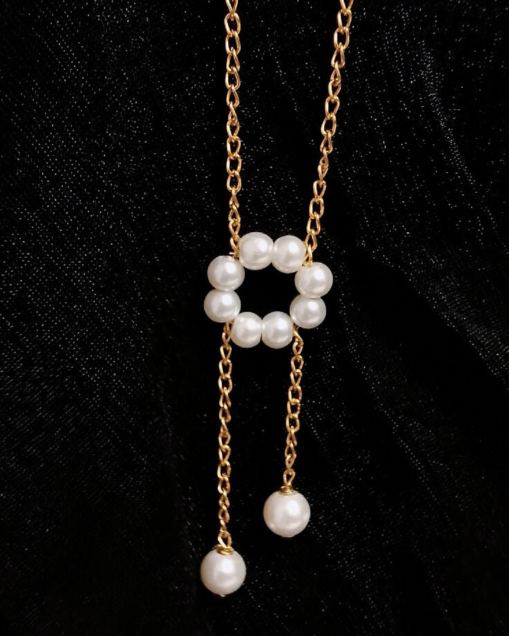 Handmade pearl necklace