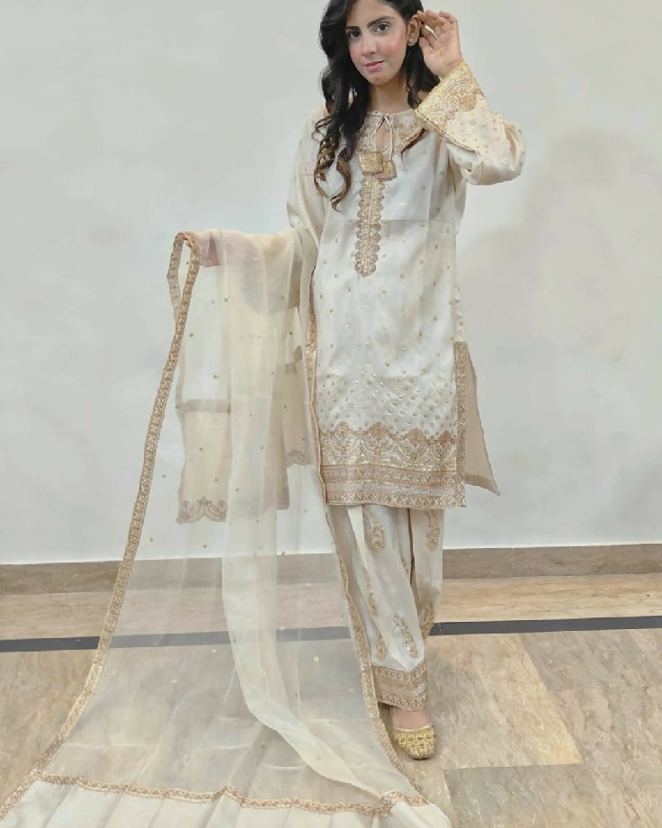 SEQUENCE Kattan embroidery shirt with farshi shalwar and organza duppata