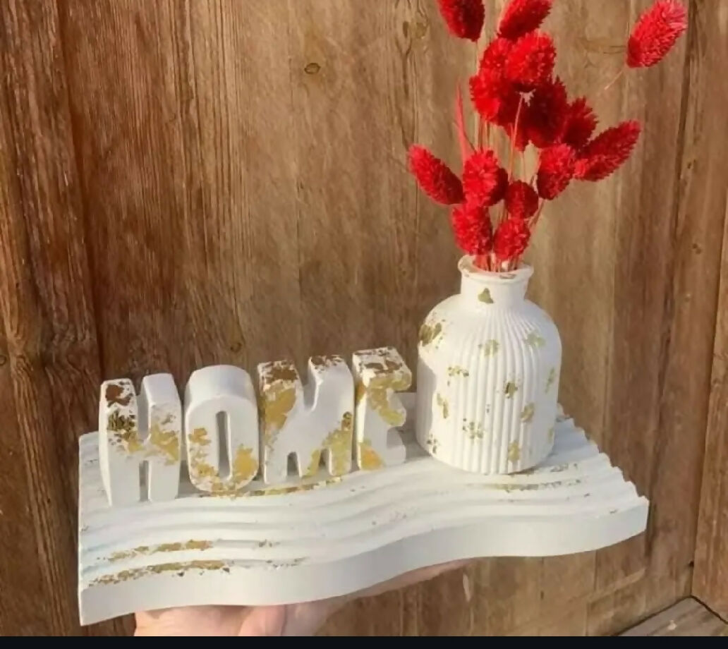 Concreate decoration piece