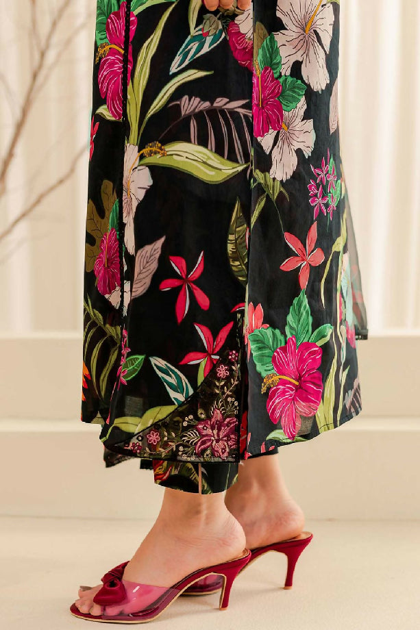 AGAIN AVAILABLE ON DEMAND ?? BRAND…FARASHA Unstitch Replica FABRIC LAWN Suit With SILK Dupatta