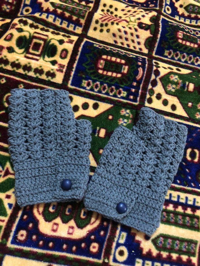 Crochet gloves for kids