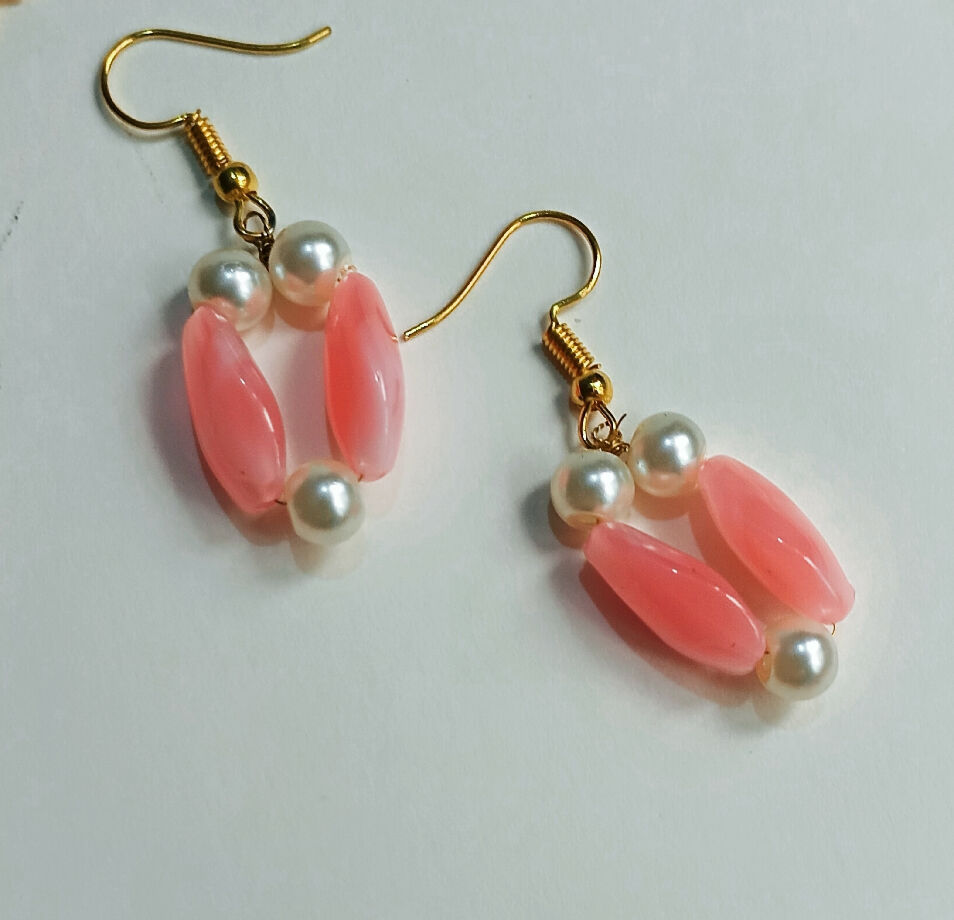 Handmade pearl necklace set with pink stone