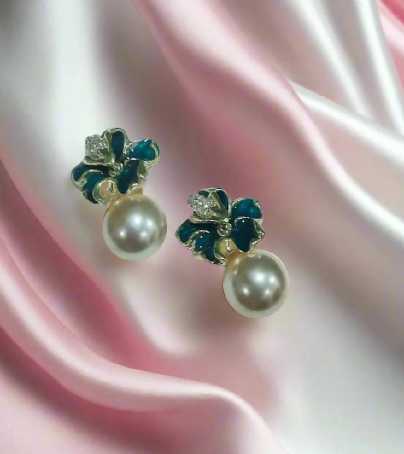 Shiny Flower Earring