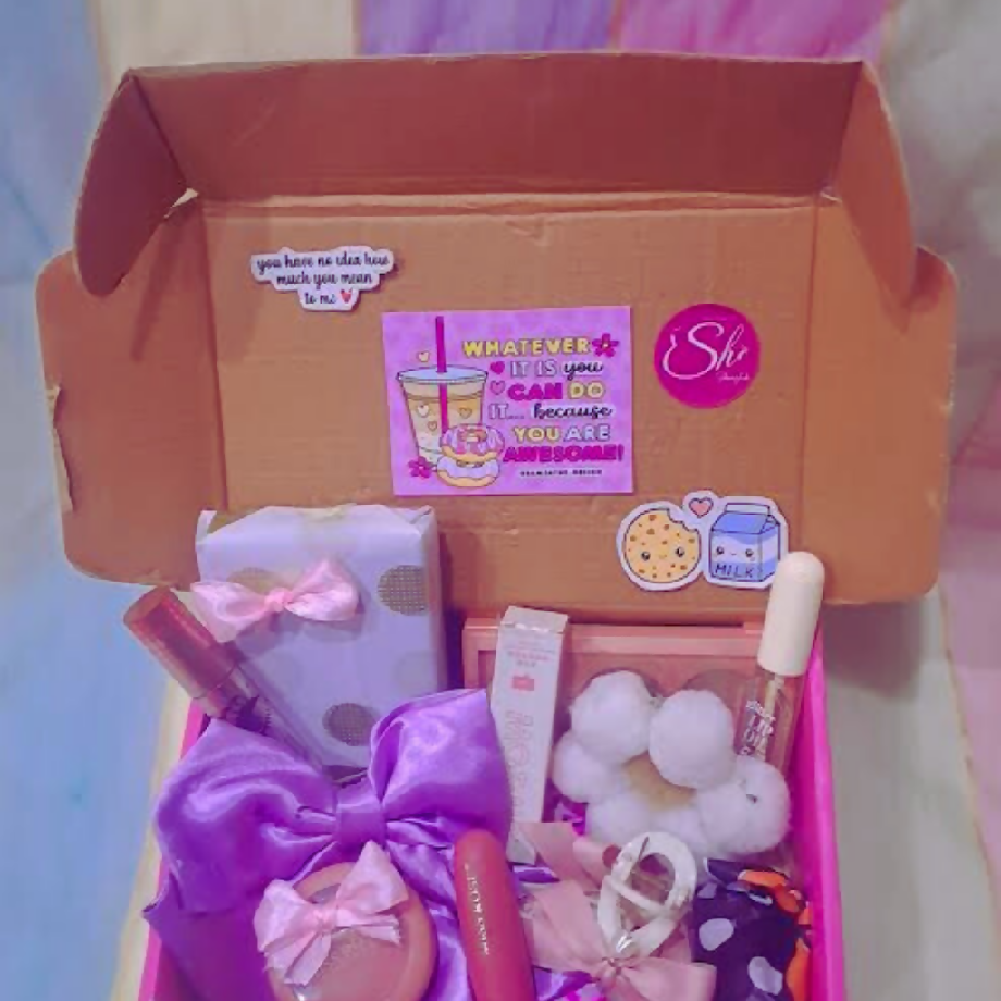 Cosmetics, Pendant Set & Handmade Keychain