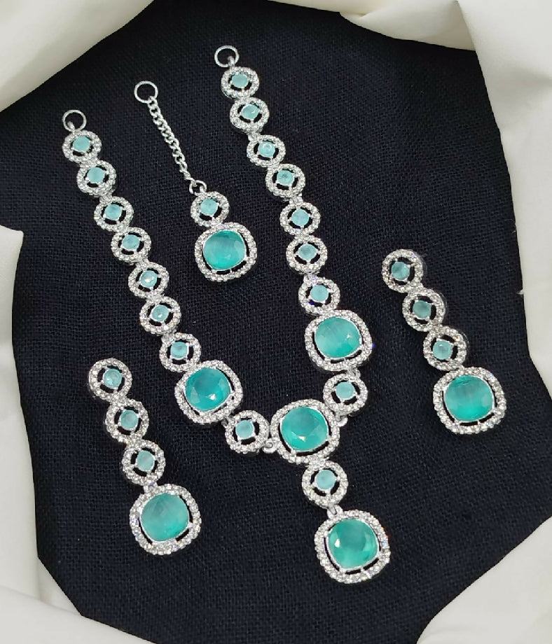 Sparkling Rhinestone Necklace Set