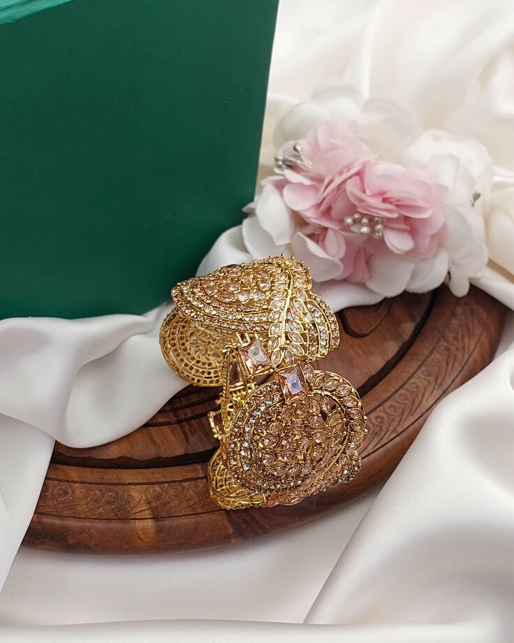 Zarkoon stone bangle