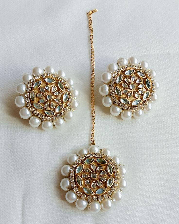 Handmade Kundans earrings and Tika Indian style jewelry