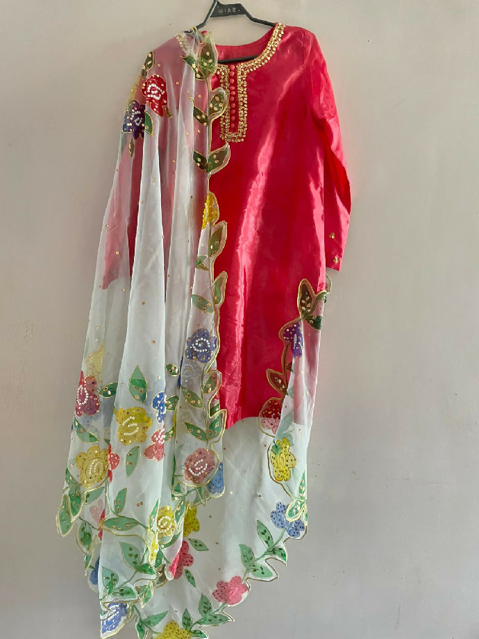 Hand painted duppata