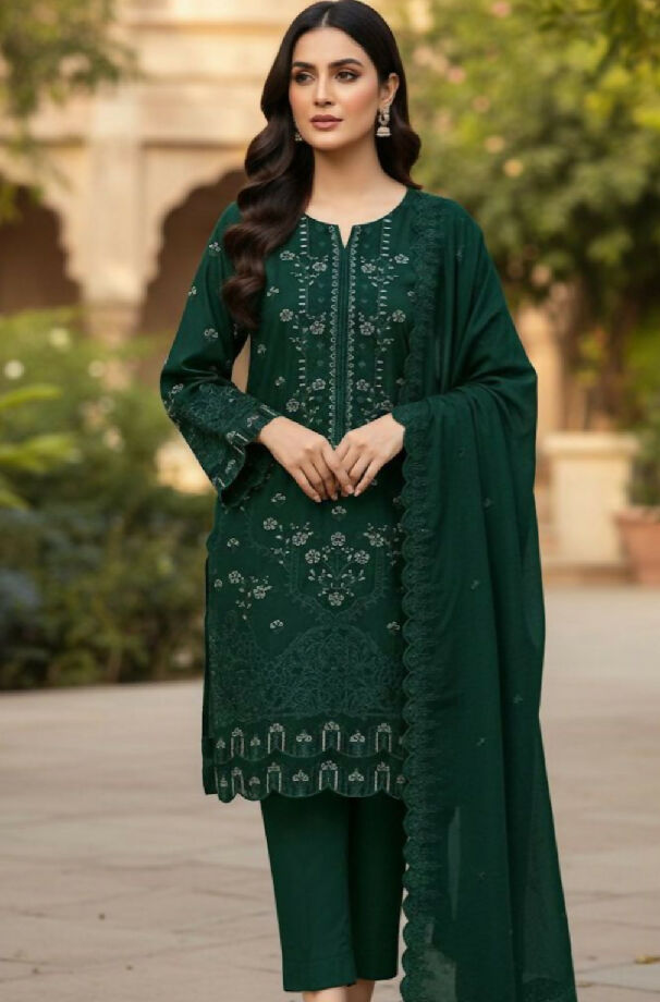 Unstitched Embroidered Danak Winters Three Piece