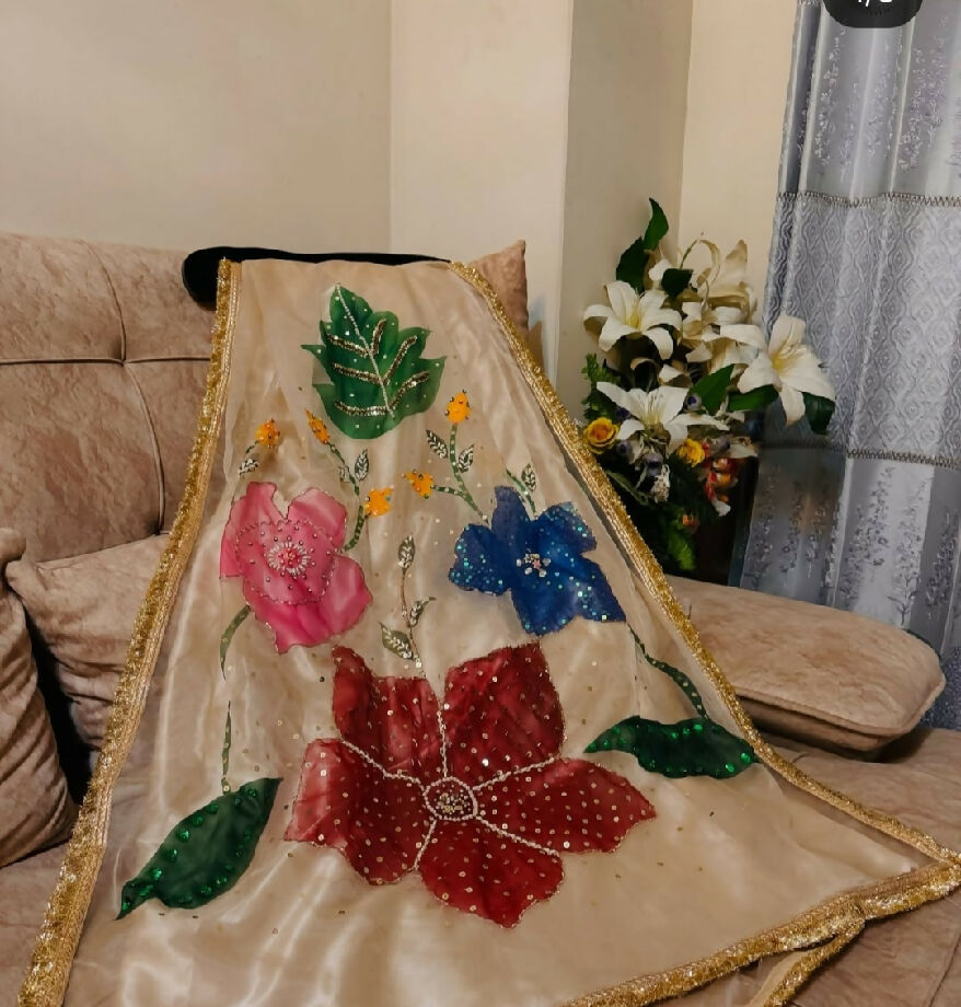 Painted dupattas