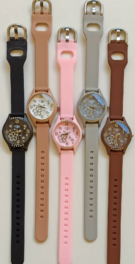 Woman strap watch