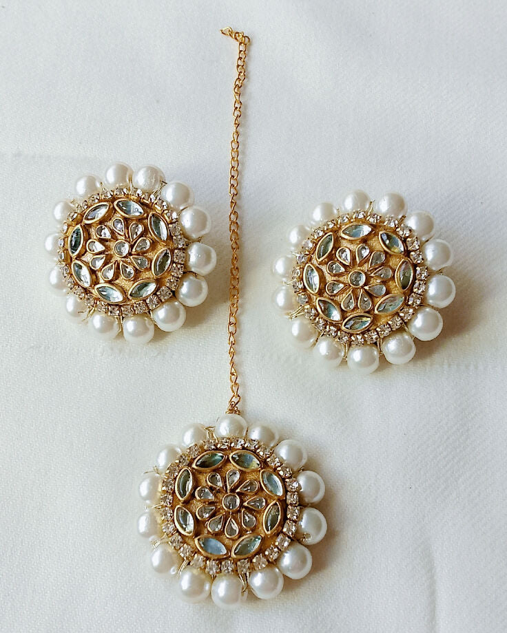 Handmade Kundans earrings and Tika Indian style jewelry